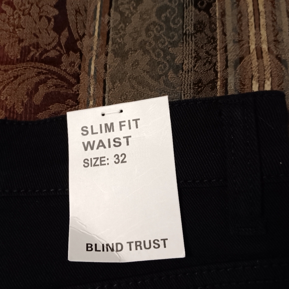 Blind Trust Brand Men''s Distressed Jean Shorts Black Colorway Slim Fit Size 32 - Picture 7 of 7